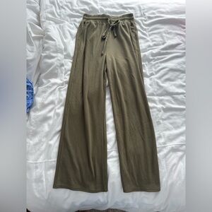Tea n Rose Green High-Waisted Wide-Leg Pant
